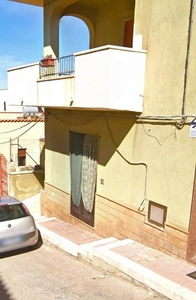 Trilocale in Via Pitrè 86, Balestrate, 1 bagno, 90 m² in vendita