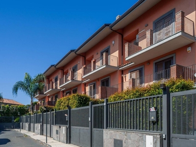 Villa a schiera in vendita a Catania