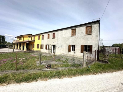 Villa a Schiera in Vendita ad Padova - 140000 Euro
