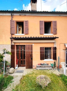 Villa a schiera in Via Comacchio, Ferrara, 5 locali, 3 bagni, con box