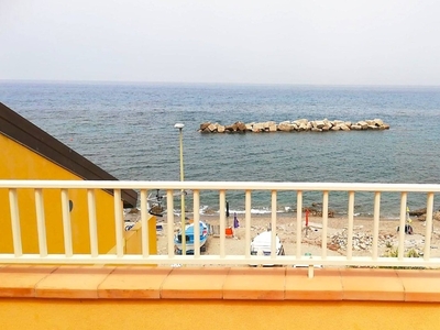 Villa a schiera in Via del corsaro, Messina, 4 locali, 1 bagno, 140 m²