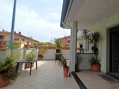 Villa con giardino a Viareggio