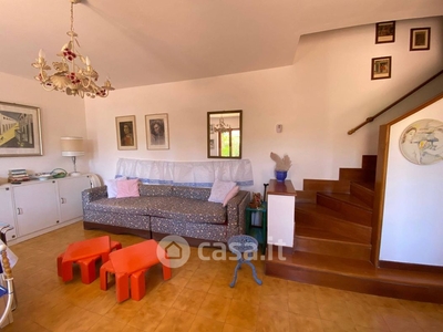 Villa in Affitto in Via Oddone 25 a Sabaudia