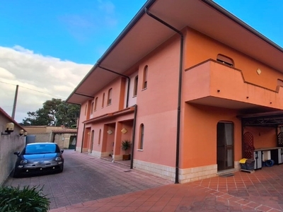 Villa in Sperone, Messina, 5 locali, 3 bagni, garage, 210 m², terrazzo