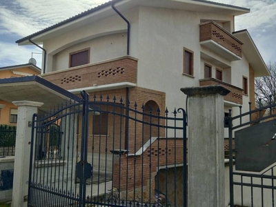 Villa in vendita a Avezzano