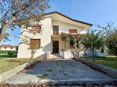 Villa in vendita a Azzano Decimo