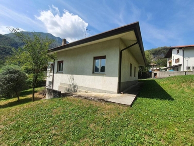 Villa in vendita a Cavazzo Carnico