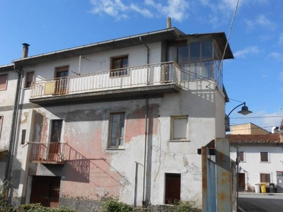 Villa in vendita a Celano