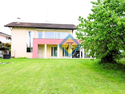Villa in vendita a Cordenons