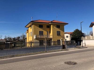 Villa in vendita a Mereto Di Tomba