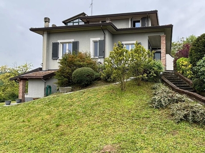 Villa in vendita a Montu' Beccaria