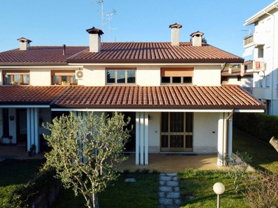 Villa in vendita a San Giovanni Al Natisone