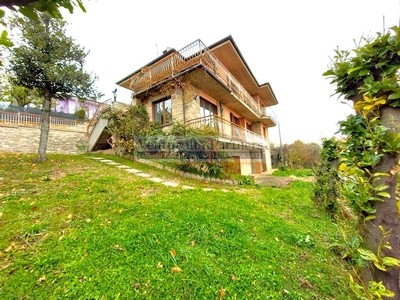 Villa in vendita a Serle