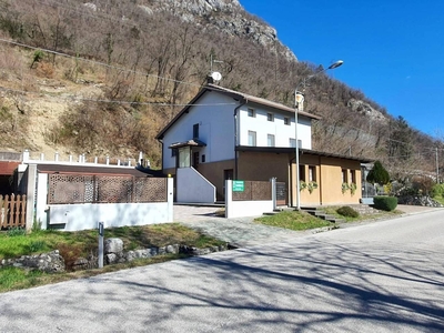 Villa in vendita a Tolmezzo