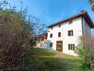 Villa in vendita a Valvasone Arzene