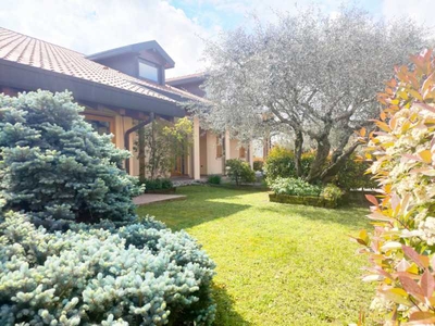 Villa in Vendita ad Abano Terme - 480000 Euro