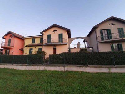 Villa in Vendita ad Villanova Monferrato - 140000 Euro