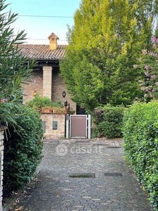 Villa in Vendita in a Modena