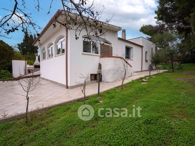 Villa in Vendita in a Sassari