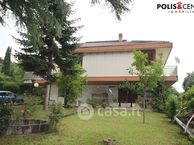 Villa in Vendita in Frazione Valle Cupa 104 a Ascoli Piceno