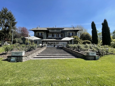 Villa di 1104 mq in vendita Via Puccini, Besana in Brianza, Monza e Brianza, Lombardia