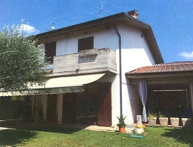 Villa in Via Alcide De Gasperi, Flero, 6 locali, 2 bagni, garage