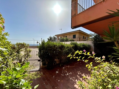 Villa in Via alcide de gasperi, Letojanni, 5 locali, 2 bagni, 120 m²