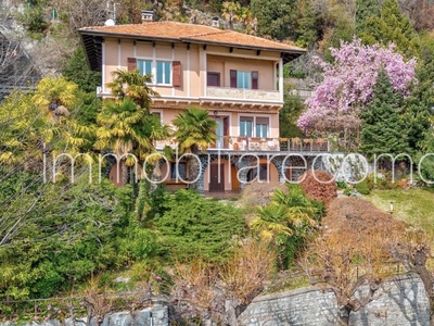 Villa in Via Castel Carnasino, Como, 12 locali, 5 bagni, con box