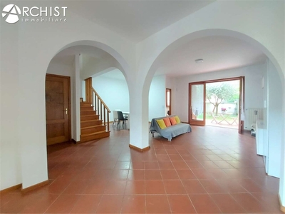Villa in Via del Bosco di Barile 12, Pistoia, 8 locali, 3 bagni