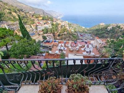 Villa in Via Dietro i Cappuccini, Taormina, 3 locali, 1 bagno, 120 m²