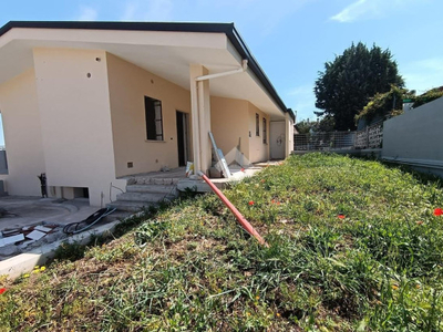 Villetta a schiera nuova a Cassano delle Murge - Villetta a schiera ristrutturata Cassano delle Murge