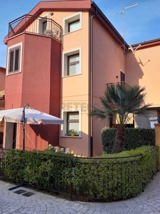 Casa indipendente in Via BRANCATI - Melilli
