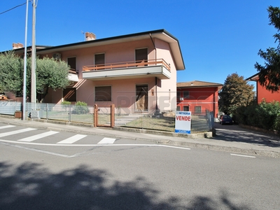 Villa a schiera in Via Cà Vaccari - Montorso Vicentino