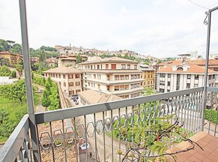 Appartamento con box doppio, Bergamo centrale