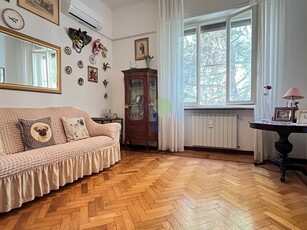 Appartamento in Vendita a Livorno, zona Calzabigi, 220'000€, 125 m²