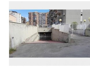 Box/Garage/Posto auto in vendita a Palermo, Zona Romagnolo, Via Luigi Galvani 60