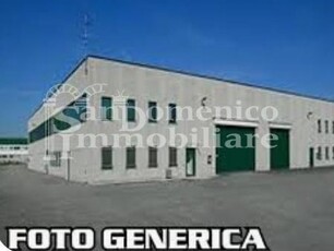 Capannone in Affitto a Pisa, zona Ospedaletto, 900€, 180 m²
