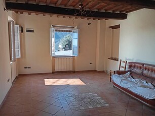 Casa indipendente con giardino, Pescaglia fiano