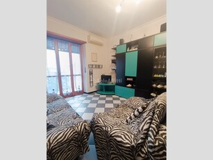 Quadrilocale in Affitto a Torino, zona Santa Rita, 580€, 75 m², arredato