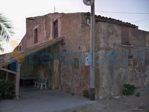 Rustico casale in vendita a Caltanissetta