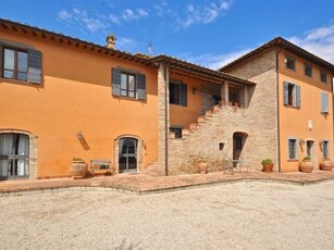 Rustico in Vendita a Perugia, 1'150'000€, 595 m²