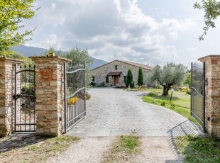 Spettacolare villa in pietra, via Lagua San Martino, Cerreto D'Esi