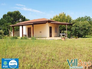 Villa in vendita Latina