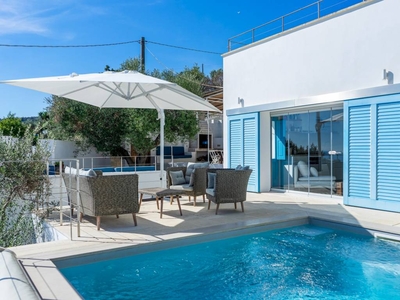 Affascinante casa con terrazza esterna + vista sull'oceano