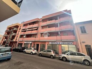 3 LOCALI A CAGLIARI