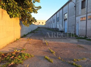 Affitto Terreno industriale, in zona INDUSTRIALE, SALERNO