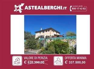 Albergo in Vendita a Borghetto di Vara