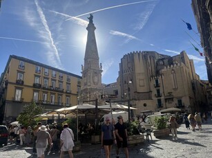 Appartamento in Vendita a Napoli Montecalvario / San Giuseppe