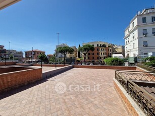 Appartamento in Vendita in Piazza Carnaro 20 a Roma