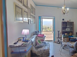 Appartamento indipendente abitabile in zona Poggio Sommavilla a Collevecchio